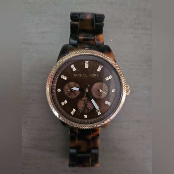 Michael Kors Tortoiseshell Watch - Picture 1 of 3
